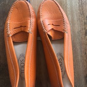 Tods loafers orange